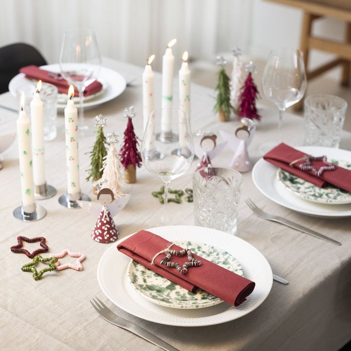 Itse tehdyt koristeet joulupöytään