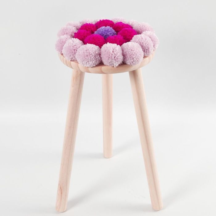 Pompom-tyyny jakkaraan