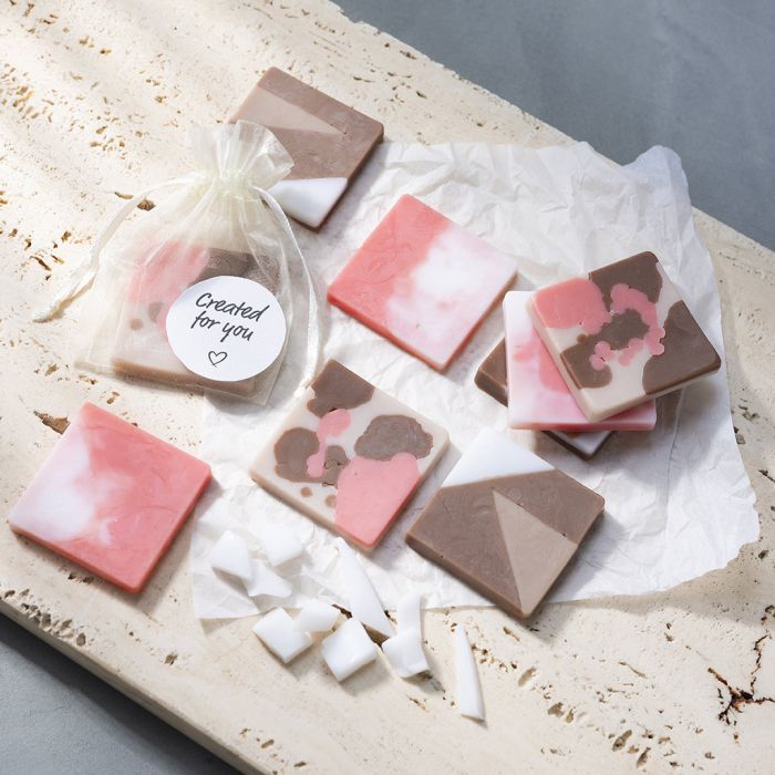 Moniväriset saippuat