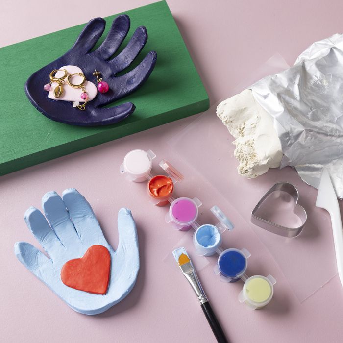 Koruvati itsekovettuvasta savesta