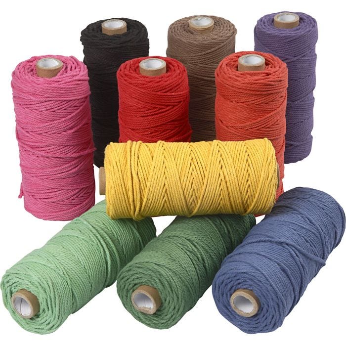 Makrameenyöri, Pit. 100 M, paksuus 2 mm, tukeva laatu 12/36, vahvat värit, 10x225 g/ 1 pkt