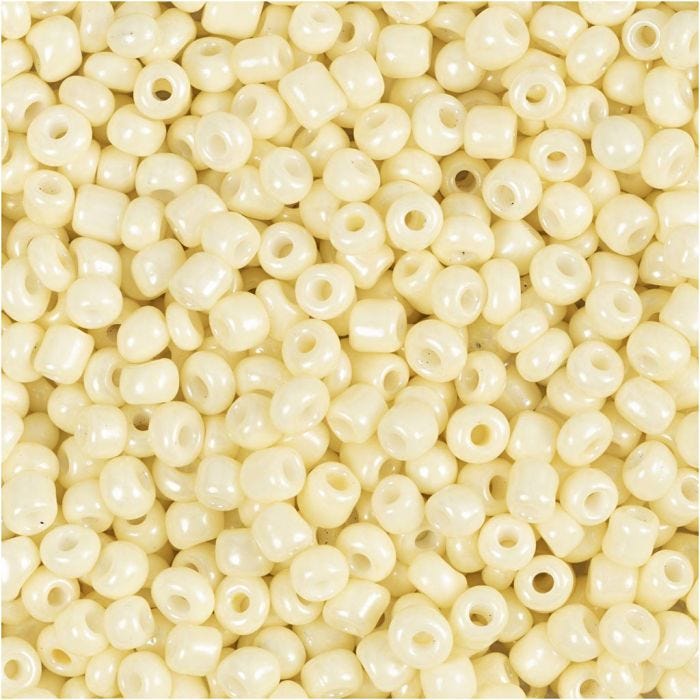Rocaille-siemenhelmet, halk. 3 mm, koko 8/0, aukon koko 0,6-1,0 mm, vaaleankeltainen, 25 g/ 1 pkt