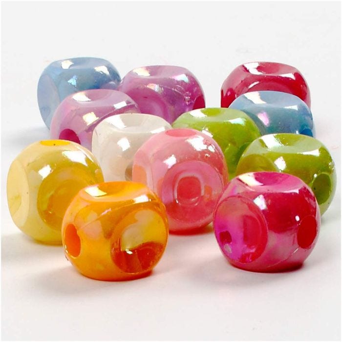 Kuutiohelmet, koko 10x10 mm, aukon koko 4 mm, 60 g, 125ml/ 1 pkt