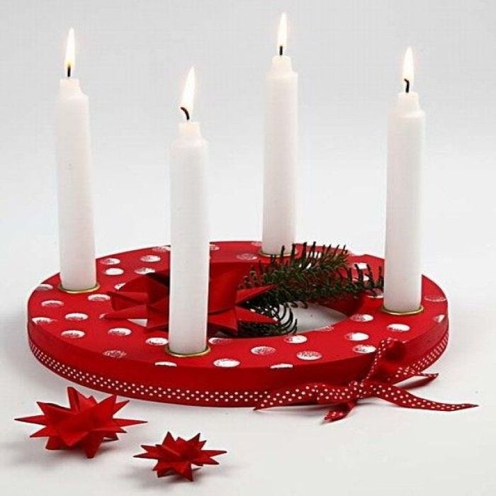 Alusta adventtikynttilöille