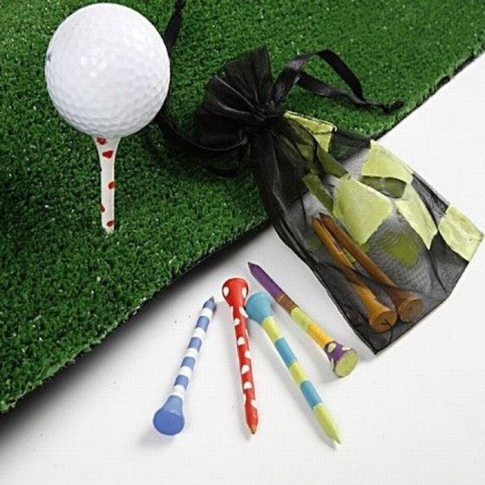 Värikkäät golftiit