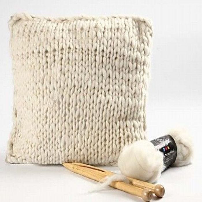 Merinovillasta kudottu tyynynpäällinen