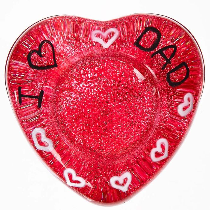 Maalattu ja koristeltu tuikkukuppi