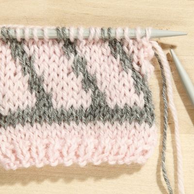 Kuinka tehdään Fair Isle-kirjoneuletta kahdella värillä