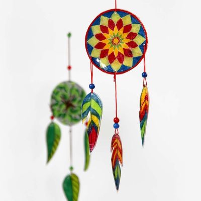 Tuulikoriste kutistemuovista