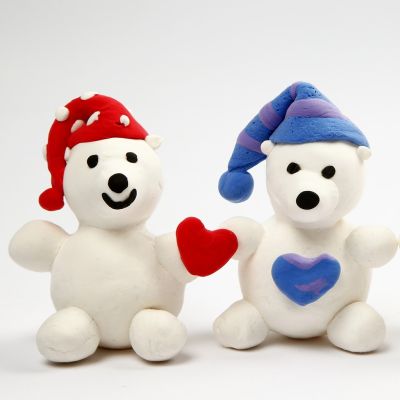 Silk Clay:sta muotoiltu jääkarhu 