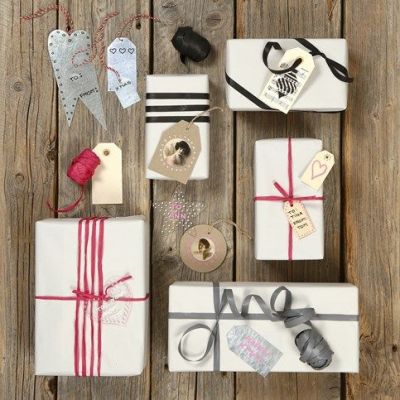 Erilaisia pakettietikettejä lahjoihin