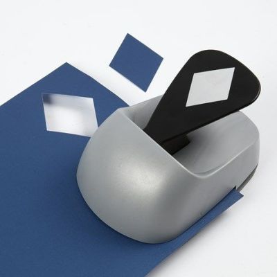 Siniset Happy Moments -sarjan pöytäkoristeet ja menu