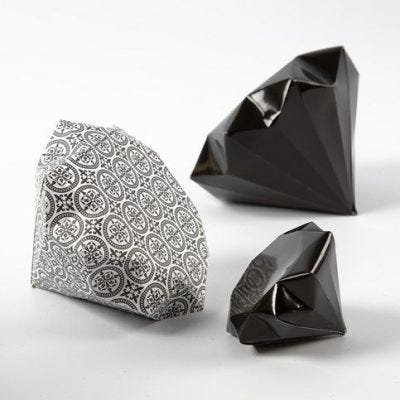 Taiteltu timantti Vivi Gade Design-paperista
